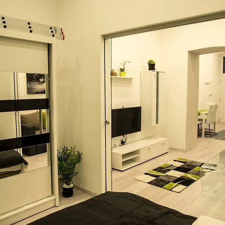 Apartment Diamond - Castle Muranyi