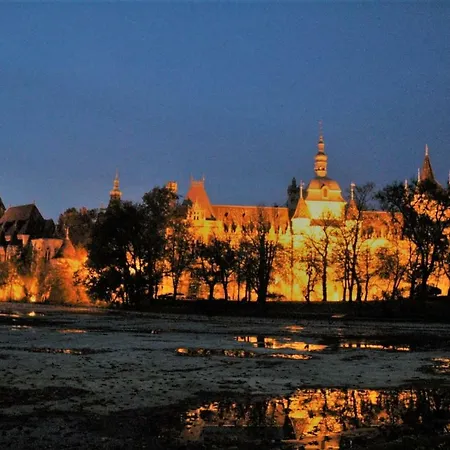 Diamond - Castle Muranyi * Budapest
